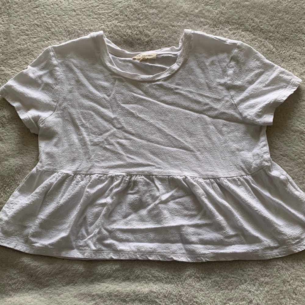 white linen cropped ruffle top